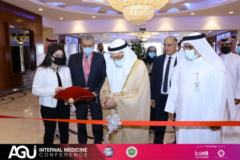 رئيس المجلس الأعلى للصحة يفتتح أعمال المؤتمر الثاني للأمراض الباطنية