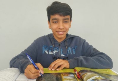 بالتفاصيل: طالب يحصد جائزة خليجية في التفوق