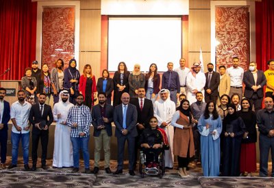 د.حسن الملا رئيس جامعة UTB يحتفي بطلبة وخريجي الجامعة المتميزين