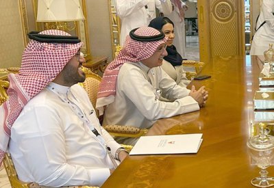 وزير الصناعة يلتقي وزير التجارة بالسعودية