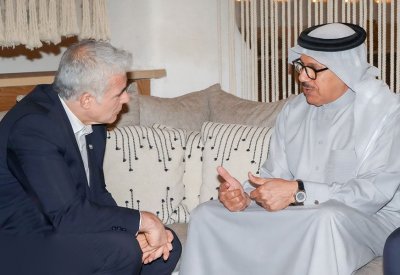 وزير الخارجية يجتمع مع وزير خارجية دولة إسرائيل