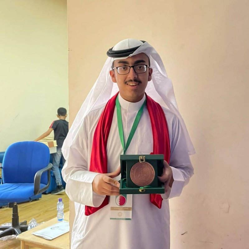 تعرف على الطالب البحريني الذي تفوق على 70 خليجياً