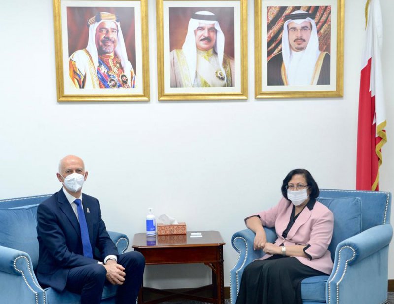 وزيرة الصحة تستقبل البروفيسور  كاثال كيلي نائب رئيس الجامعة والمدير التنفيذي للكلية الملكية للجراحين بإيرلندا
