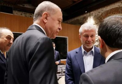 أبراموفيتش مع أردوغان.. ما دور ملياردير روسيا في المفاوضات؟