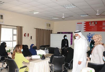 تمهين المعلم وتطوير كفاءته في مقدمة الأولويات