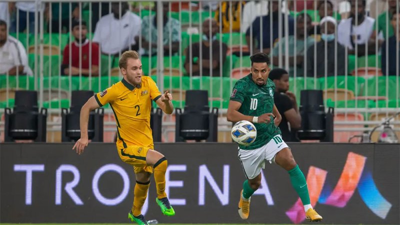 السعودية تهزم أستراليا وتنال الصدارة