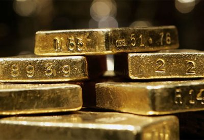 الذهب يتراجع.. لكن يتجه لتسجيل أكبر مكاسب فصلية منذ سبتمبر 2020