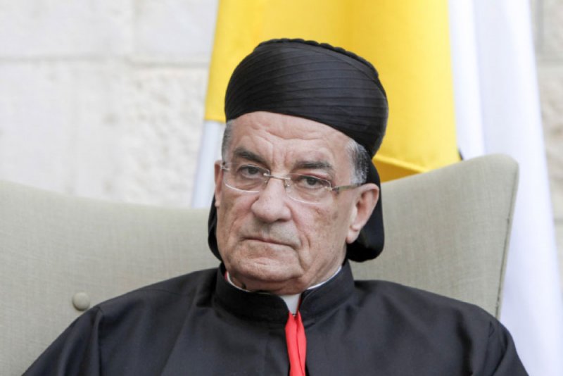 البطريرك الماروني يحذر من انهيار لبنان