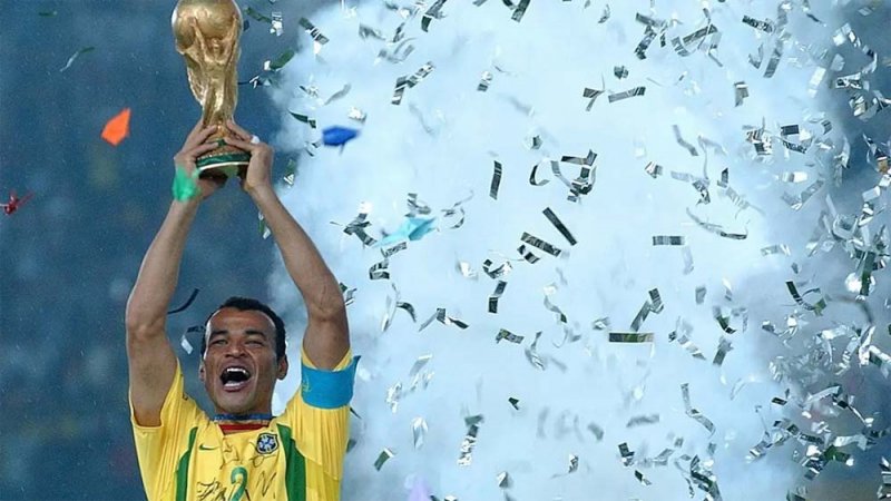 قرعة كأس العالم ستضم بطلين عالميين.. تعرف عليهما