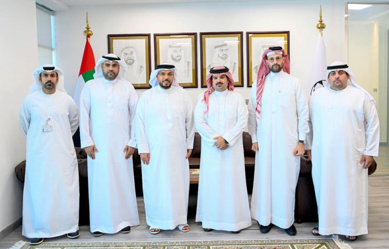 تعزيز سبل التعاون المختلفة في مجالات الإدارة الاحترافية لكرة القدم