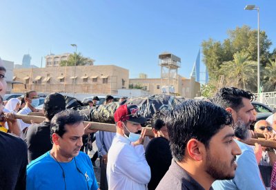 بالصور.. جموع غفيرة تشيع الأهلاوي أحمد العلوي لمثواه الأخير