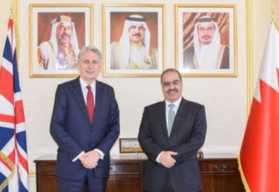 سفير البحرين لدى المملكة المتحدة يلتقي اللورد فيليب هاموند