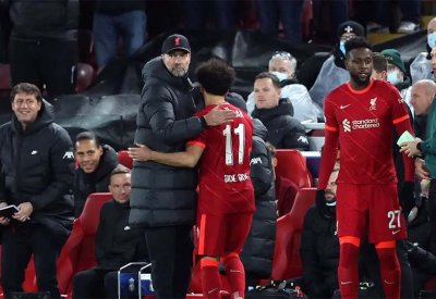 كلوب "سعيد" بعد وصول ليفربول إلى اتفاق مع صلاح