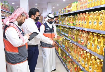 وزارة الصناعة والتجارة والسياحة تكثف حملاتها الرقابة على الأسواق التجارية