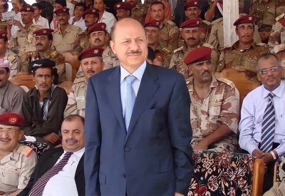 من هو رئيس المجلس الرئاسي الجديد في اليمن؟