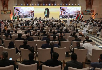 ترحيب عربي ودولي بنقل الرئيس اليمني صلاحياته لمجلس القيادة الرئاسي