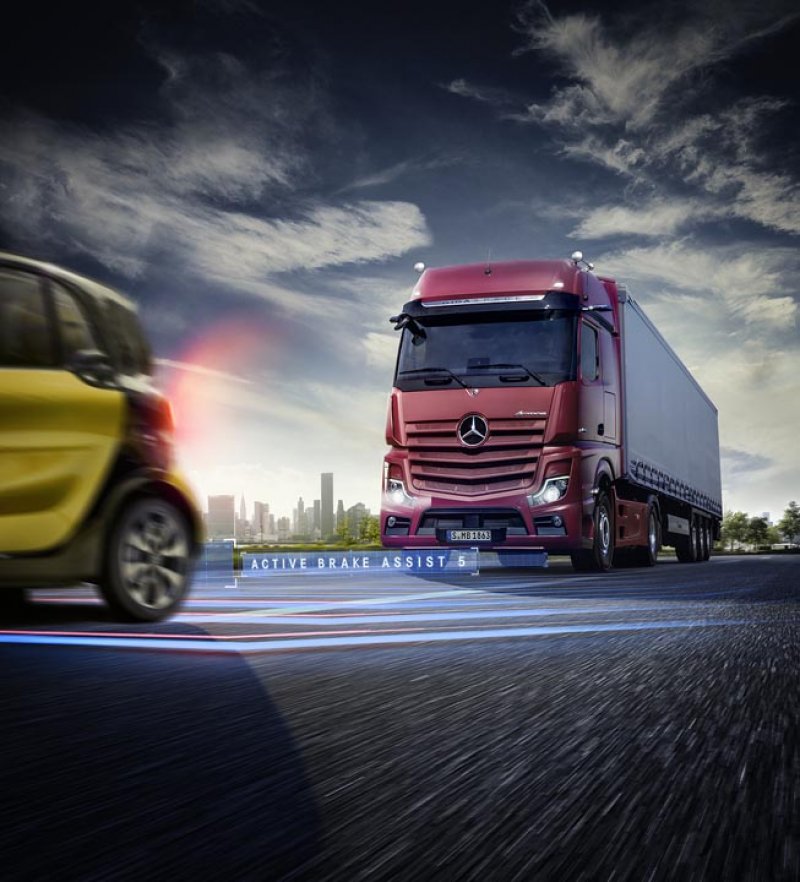 شاحنات (Mercedes-Benz) ومعايير السلامة 