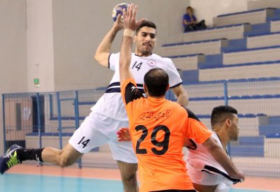 يد باربار تتعادل مع الدير