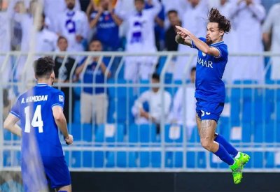 الهلال ينتزع فوزا صعبا من الشارقة بدوري أبطال آسيا