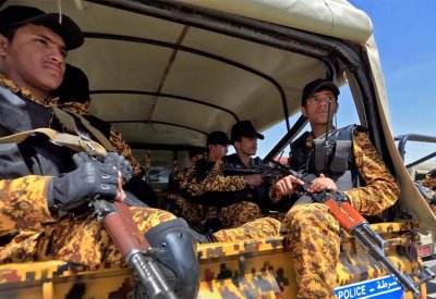 احتجاز فتاة في قسم شرطة حوثي بصنعاء يؤدي لاشتباكات مسلحة