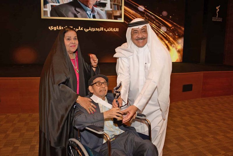 بالصور: ”صُنع بشغف“ يكرم علي الشرقاوي وأمين صالح في دورته الخامسة