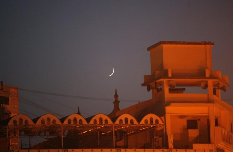فلكيا: متى موعد عيد الفطر؟