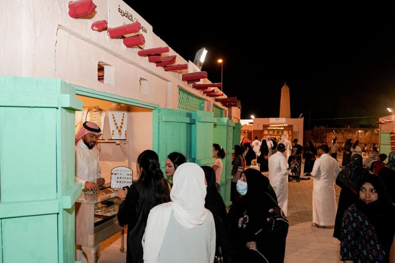 مهرجان التراث السنوي يستقبل الجمهور بجانب قلعة عراد الخميس