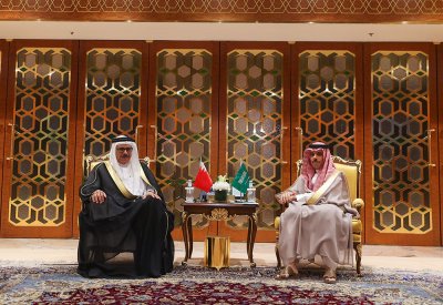 وزير الخارجية يجتمع مع وزير خارجية المملكة العربية السعودية