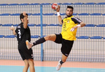 الأهلي يجتاز سماهيج بكأس اليد