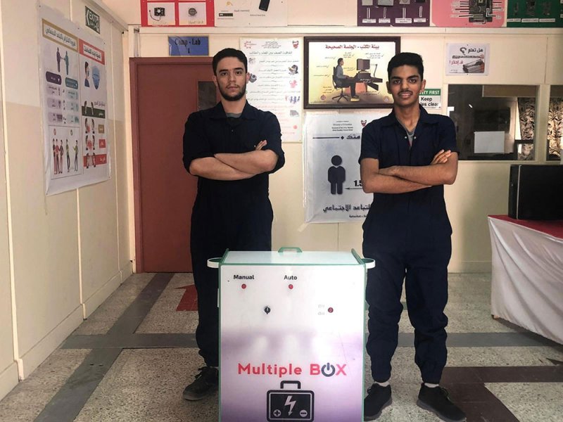 طلبة بالتعليم الفني يبتكرون مولد (Multiple Box) للطاقة النظيفة