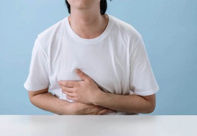 8 علامات مبكرة تنبأ بسرطان المعدة
