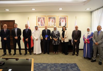 جامعة البحرين وبرنامج الأمم المتحدة الإنمائي يجتمعان لبحث تطوير التعاون بينهما