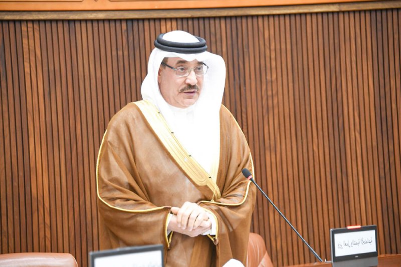 تمديد فترة إخطار إنهاء العمل تتضمن شبهة عمل جبري