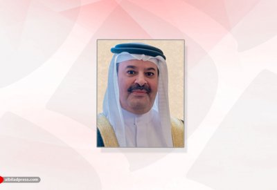 رئيس ديوان ولي العهد يسلّم منتسبي الديوان وسام الأمير سلمان بن حمد للاستحقاق الطبي