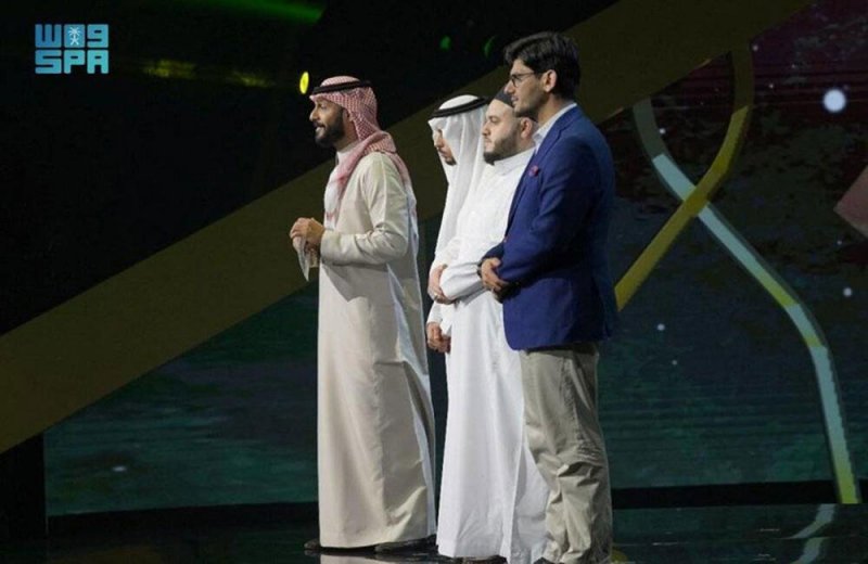 اكتمال قائمة المتنافسين في نهائي مسابقة "عطر الكلام"