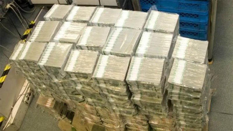 بأسماء مستعارة.. العراق يسترد ملايين الدولارات من مصارف لبنانية