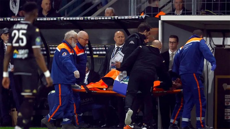 الدوري الفرنسي.. إصابة قوية تعرض لها لاعب عربي