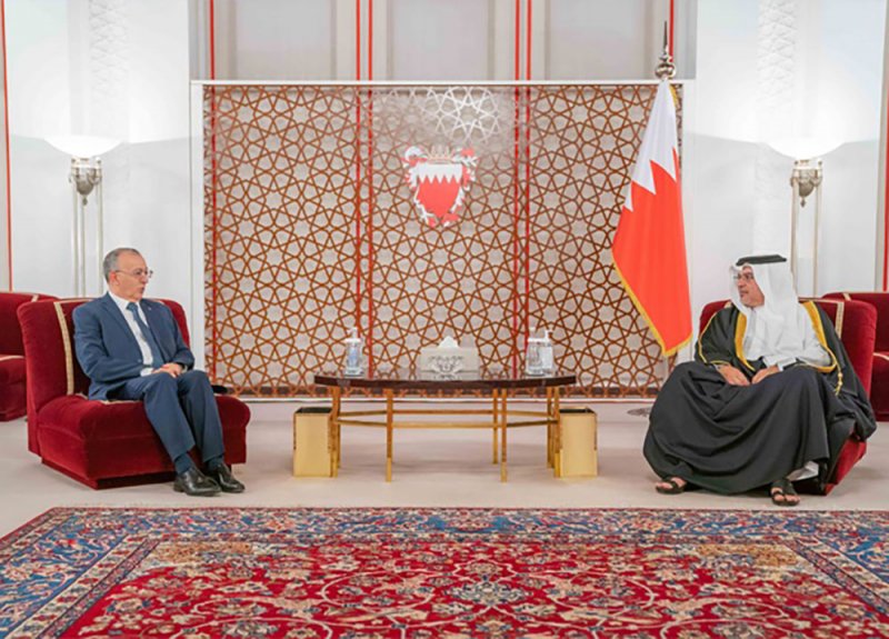 سمو ولي العهد رئيس مجلس الوزراء يؤكد أهمية مواصلة تعزيز العلاقات الثنائية في كافة المجالات بين البحرين والجزائرية