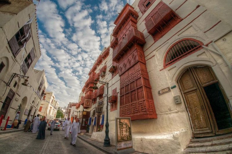 "جدة" وجهة سياحية وتسويقية ورحلة ترفيهية مميزة