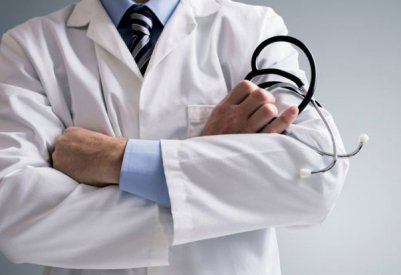 تثبيت الأطباء والممرضين والصيدلانيين البحرينيين في "السلمانية"