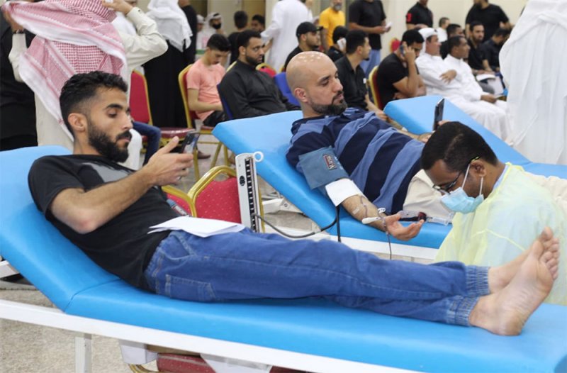 بالصور: حملة "سترة الخيرية" تحصد 113 كيس دم