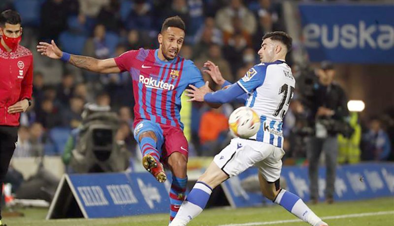 برشلونة يقفز للوصافة بالفوز على سوسيداد