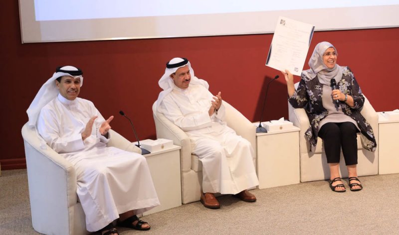 كلية الآداب في جامعة البحرين تحصد الاعتماد البريطاني الممتاز