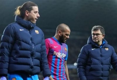 إصابة طبيب برشلونة
