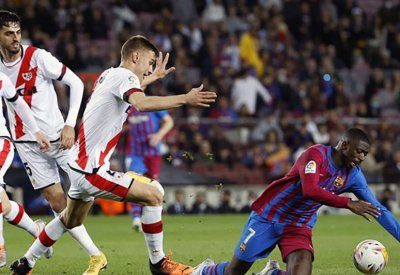 برشلونة يواصل التخبط بالسقوط أمام فايكانو