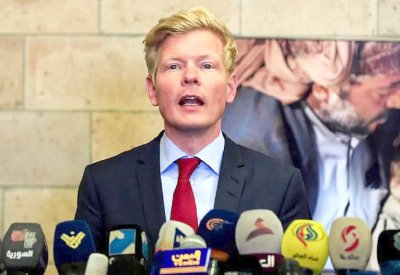 وساطة عمانية تفرج عن 14 أجنبيًّا لدى الحوثي