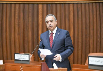 وزير الأشغال يتحفظ على تعديلات “إشغالات الطرق”