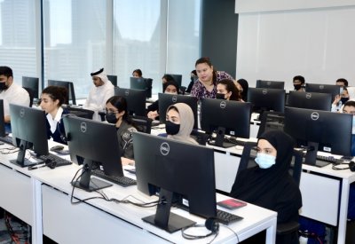 بالصور: "برنامج ولي العهد للمنح" يبدأ الاختبارات التأهيلية.. وهذا عدد المتقدمين