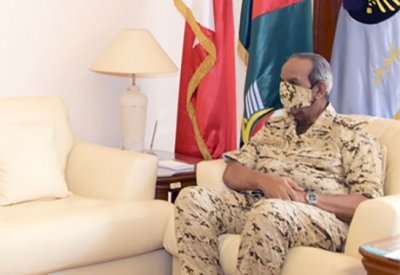 القائد العام يستقبل وزير المالية