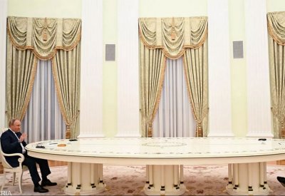 بوتن لغوتيريس على "الطاولة المثيرة للجدل": كييف بدأت الأزمة
